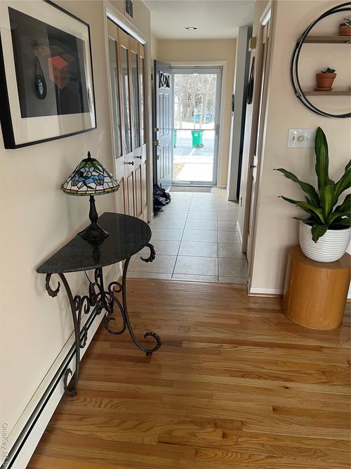 48 Angela Ct, Beacon, NY, 12508-2642 | Card Image