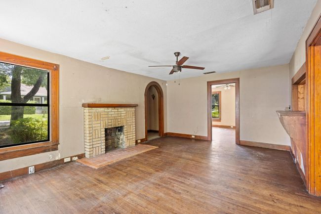 800 N Woods St, House other with 2 bedrooms, 1 bathrooms and null parking in Sherman TX | Image 9