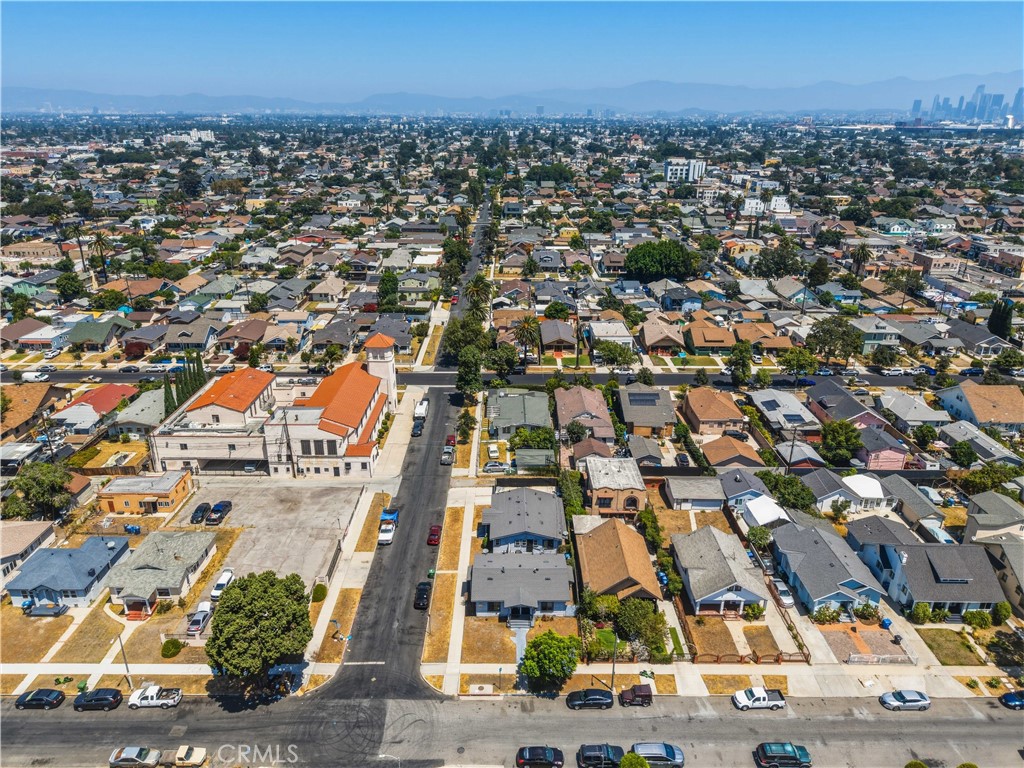 Residential Income in Los Angeles 2