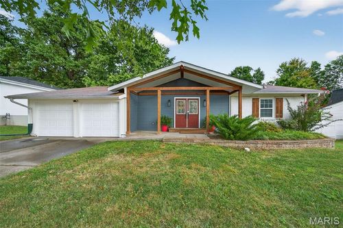 1309 Cave Springs Estate Dr, Saint Peters, MO, 63376-6531 | Card Image