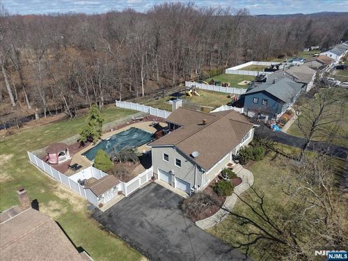 49 Laguna Drive, Wayne, NJ, 07470 | Card Image