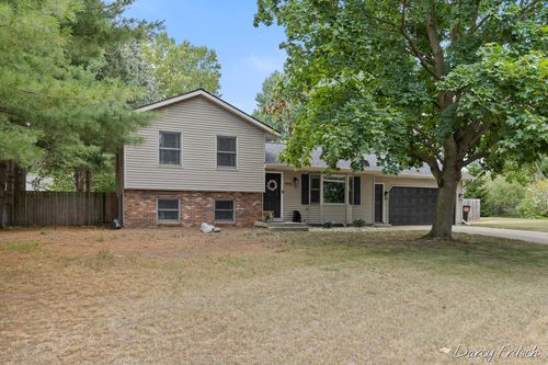 4143 Dennis Ct, Hudsonville, MI, 49426-9301 | Card Image