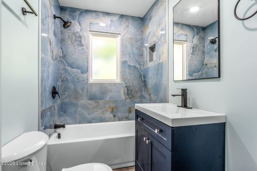 1201 Evelyn Dr, Radcliff, KY, 40160-9660 | Card Image