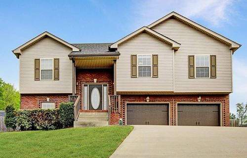 493 Comanche Ct, Clarksville, TN, 37042-0704 | Card Image