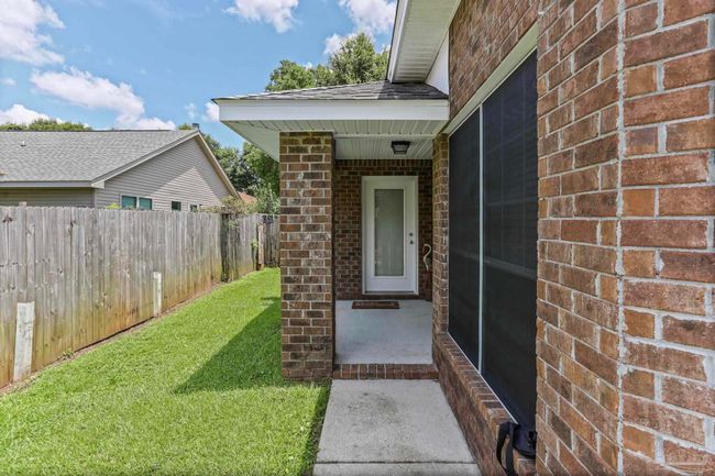 1222 Wetherby Rd, House other with 3 bedrooms, 2 bathrooms and 2 parking in Pensacola FL | Image 4