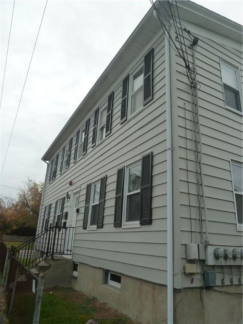 apt-2s-18 Ryan Ave, Bristol, RI, 02809-3364 | Card Image