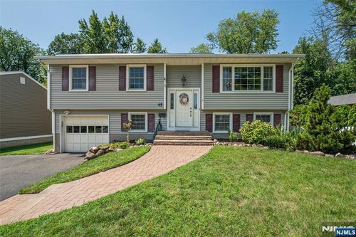 45 Erie Ave, Midland Park, NJ, 07432-1913 | Card Image