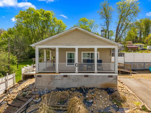 1021 W Old A J Hwy, New Market, TN, 37820-4213 | Card Image