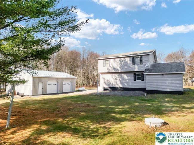 64 Autumn Ln, House other with 3 bedrooms, 2 bathrooms and null parking in Jim Thorpe PA | Image 44
