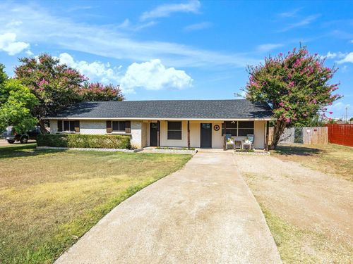 513 Bluebonnet Ln, Red Oak, TX, 75154-4205 | Card Image
