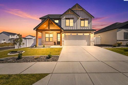 3682 Morningside Pkwy, Richland, WA, 99352-5572 | Card Image