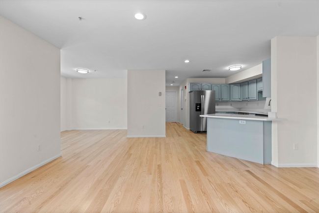 APT-20 - 7 Conant Rd, Condo with 2 bedrooms, 2 bathrooms and 1 parking in Winchester MA | Image 8