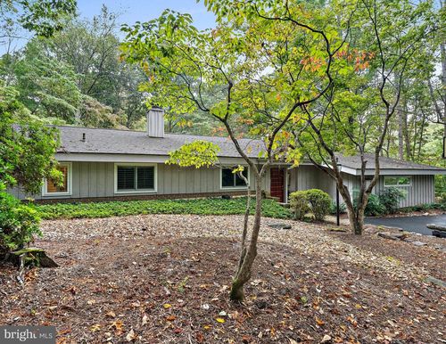 9706 Beach Mill Rd, GREAT FALLS, VA, 22066-3711 | Card Image