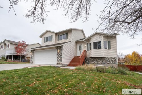 570 Maple Dr, Rexburg, ID, 83440-2033 | Card Image