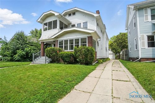 1452 Rollins Rd, Toledo, OH, 43612-1633 | Card Image