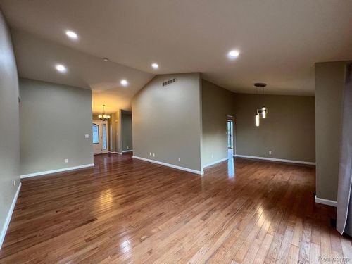 2770 Colonial Way, Bloomfield Hills, MI, 48304-1625 | Card Image