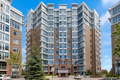 507-32 Varsity Estates Cir Nw, Calgary, AB, T3A2Y1 | Card Image