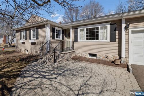 629 Pulis Ave, Mahwah, NJ, 07430-2943 | Card Image