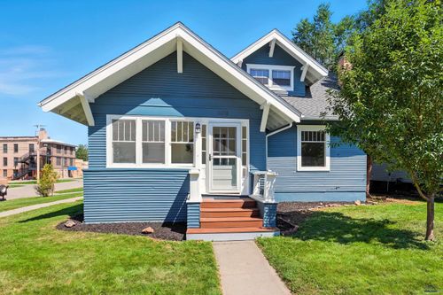 1102 9th St, Rapid City, SD, 57701-3525 | Card Image