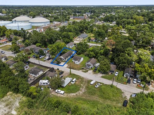 7330 Parkes St, Houston, TX, 77088-7725 | Card Image