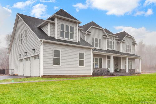 26 Estates Cir, Huntingtn Sta, NY, 11747-1905 | Card Image