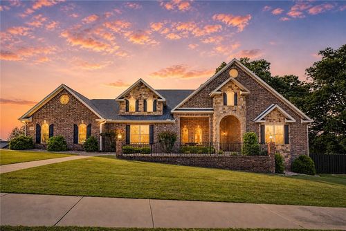 3601 Nw Creekstone Blvd, Bentonville, AR, 72712-8672 | Card Image