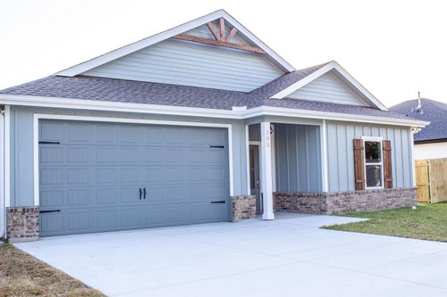 303 Canal St, Port Neches, TX, 77651-3115 | Card Image