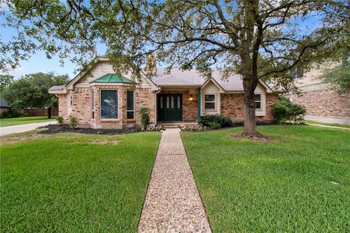 2807 Barwick Cir, Bryan, TX, 77802-2102 | Card Image