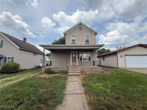 213 E 11th St, Uhrichsville, OH, 44683-1513 | Card Image