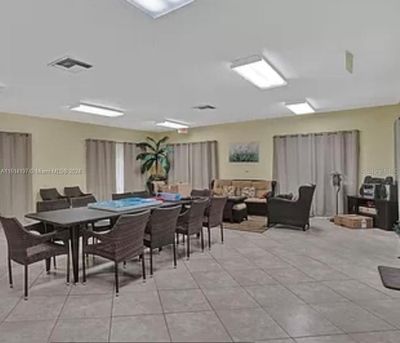 303 - 11651 Royal Palm Boulevard, Condo with 2 bedrooms, 2 bathrooms and null parking in Coral Springs FL | Image 3