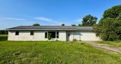 233 Oak Rd, Warroad, MN, 56763-3002 | Card Image