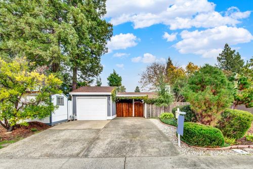 725 Pamplona Avenue, Davis, CA, 95616 | Card Image