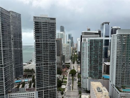 4104-200 Biscayne Boulevard Way, Miami, FL, 33131-2154 | Card Image