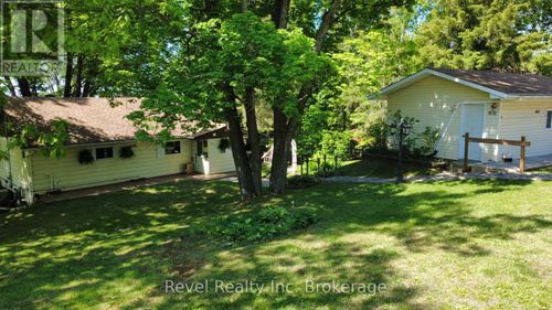 831 Ski Club Rd, North Bay, ON, P1B7R5 | Card Image