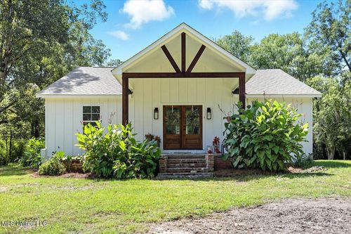 151 Pat Luckett Rd, Canton, MS, 39046-9135 | Card Image
