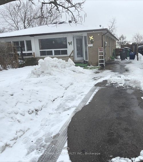 33 Archdekin Dr, Brampton, ON, L6V1Y1 | Card Image