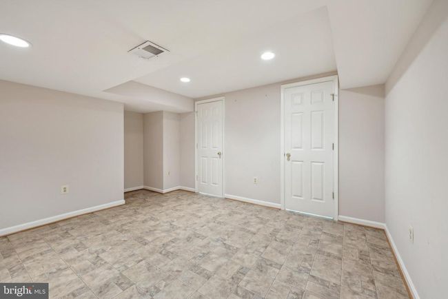 2912 Oakton Ridge Cir, House other with 5 bedrooms, 4 bathrooms and null parking in OAKTON VA | Image 47