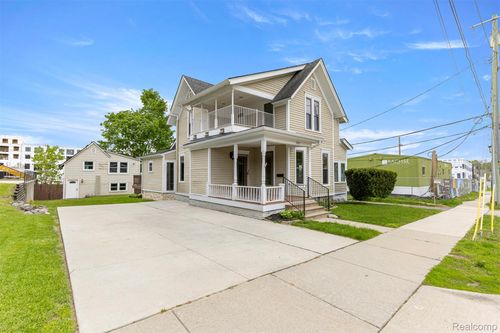 225 S Center St, Northville, MI, 48167-1517 | Card Image