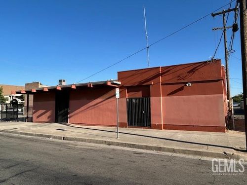 715 24th St, Bakersfield, CA, 93301-2903 | Card Image