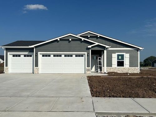 1602 N Topaz Ln, Mulvane, KS, 67110 | Card Image