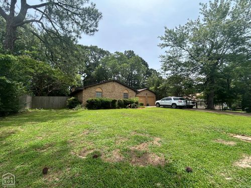 2104 Indian Trails St, Jonesboro, AR, 72401-6029 | Card Image