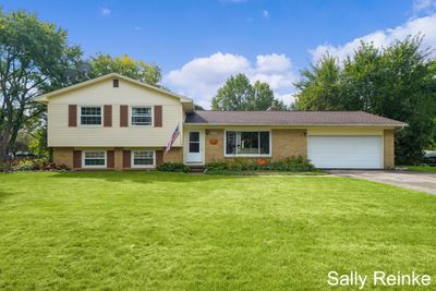 3364 Brookhollow Drive Ne, House other with 4 bedrooms, 2 bathrooms and null parking in Rockford MI | Image 2