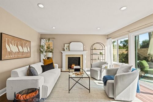 3 Christamon W, Irvine, CA, 92620-1836 | Card Image