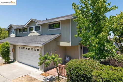 46 Birchwood Dr, Novato, CA, 94947-5309 | Card Image
