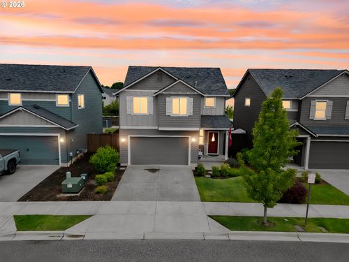 8714 N 3rd Way, Ridgefield, WA, 98642-5569 | Card Image