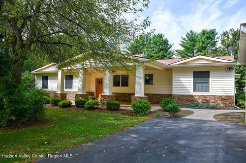 19 Gaffney Ln, Kinderhook, NY, 12106-1806 | Card Image