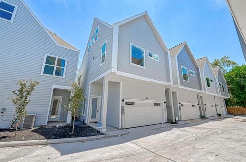 6127 W Montgomery Rd, Houston, TX, 77091-4237 | Card Image