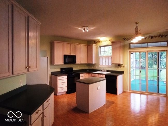 10635 Eric Ct, House other with 4 bedrooms, 3 bathrooms and null parking in Fishers IN | Image 5
