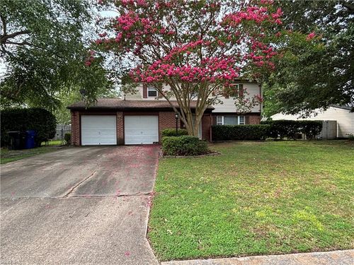 441 Woodlake Rd, Virginia Beach, VA, 23452-1121 | Card Image