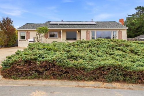 61 Work Ave, Del Rey Oaks, CA, 93940-5533 | Card Image